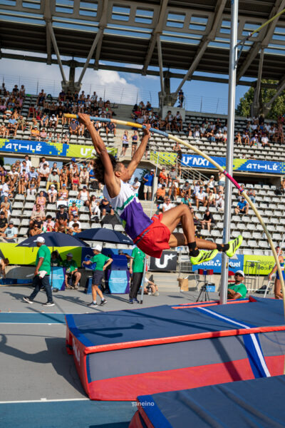 0E0A8877